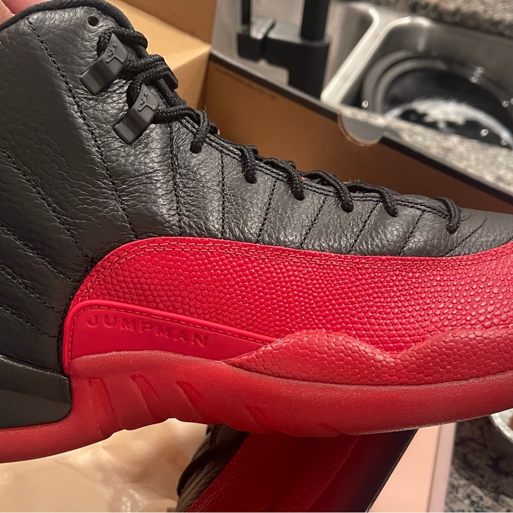 Jordan 12 flu game - Picture 3 of 4